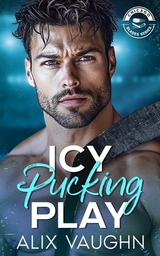 Icy Pucking Play (Chicago Blades #3)
