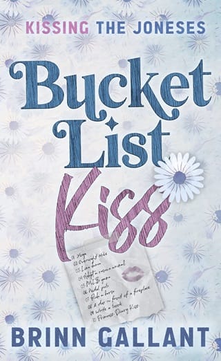 Bucket List Kiss (Kissing the Joneses #1)