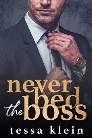 Never Bed the Boss (Filthy Rich & Bossy)