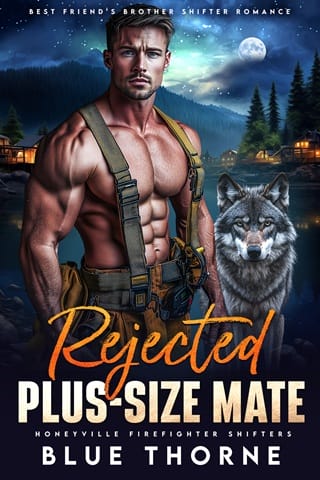 Rejected Plus-Size Mate (Honeyville Firefighter Shifters #5)