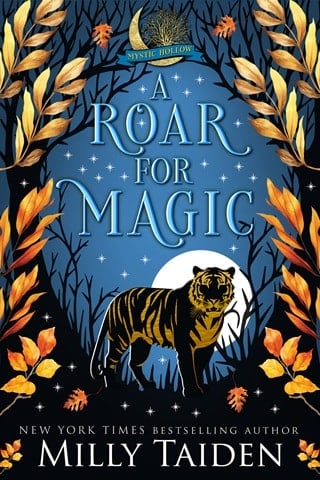 A Roar for Magic (Mystic Hollow #2)
