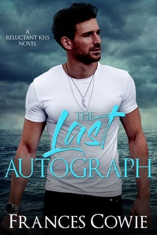 The Last Autograph (A Reluctant Kiss #3)