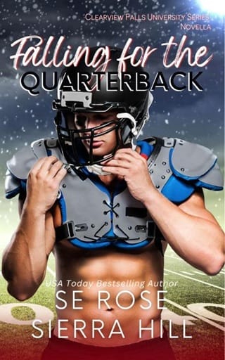 Falling for the Quarterback (Clearview Falls University)