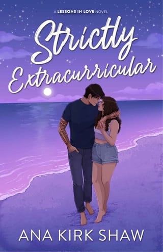Strictly Extracurricular (Lessons in Love #3)