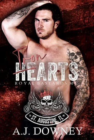 Iron Hearts (Royal Bastards MC St. Augustine #1)