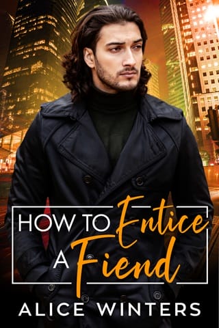How to Entice a Fiend (VRC: Vampire Related Crimes #6)