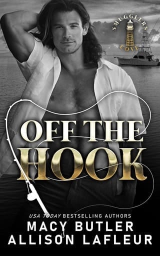 Off the Hook (Smugglers Cove #1)