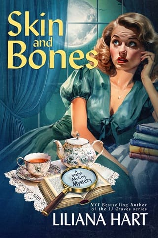 Skin and Bones (Mabel McCoy Mystery #1)