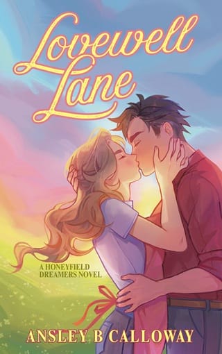 Lovewell Lane (Honeyfield Dreamers #1)