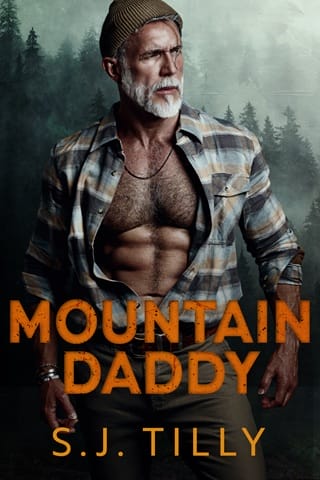 Mountain Daddy (Mountain Men #2)