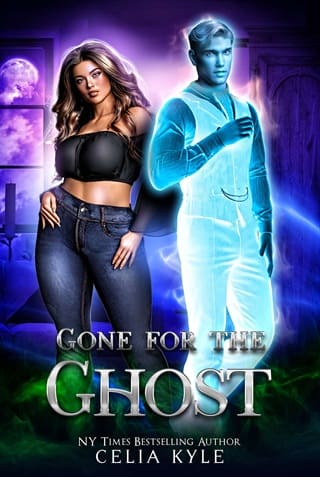 Gone for the Ghost (Maplewood Grove #3)