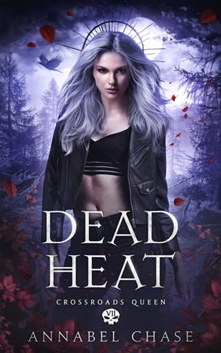 Dead Heat (Crossroads Queen #7)